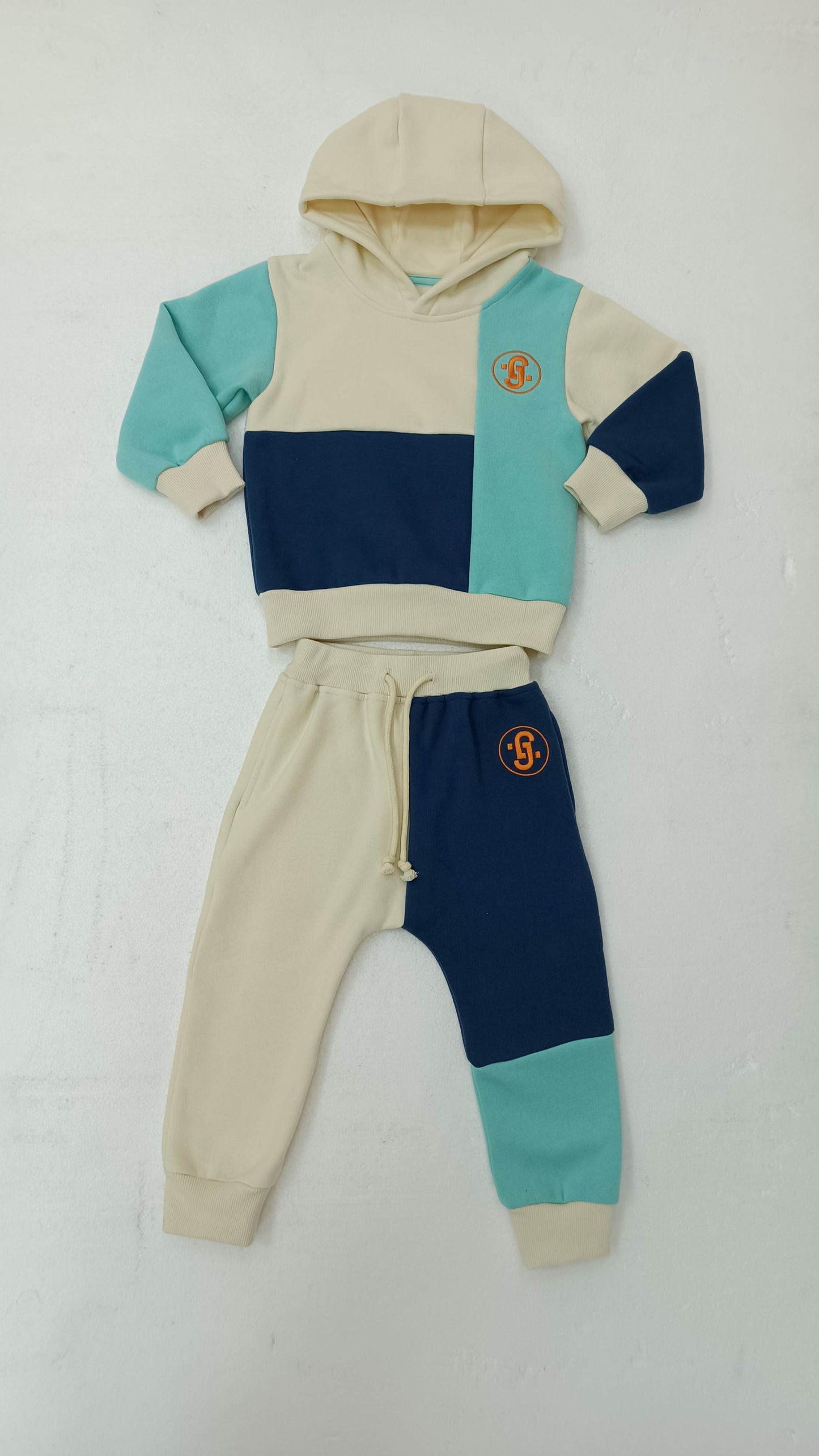 Jrue & Louis- Unisex Color Block Sweatsuit